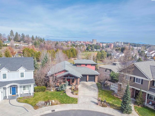 620 SE Edge Knoll Drive, Pullman, WA 99163
