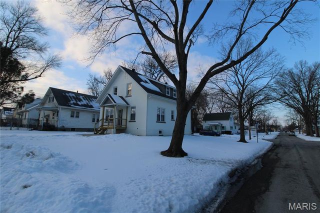 1420 13th Street, Highland, IL 62249