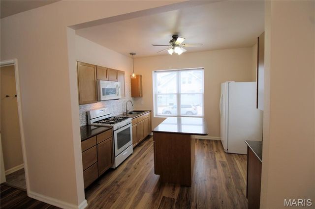 1420 13th Street, Highland, IL 62249