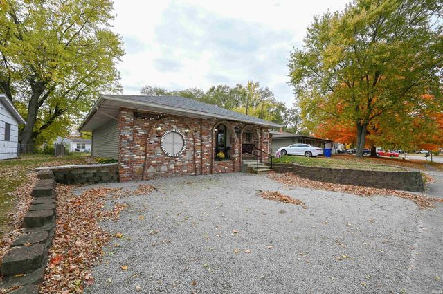 813 TOMAHAWK Boulevard, Kokomo, IN 46902