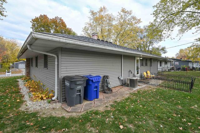 813 TOMAHAWK Boulevard, Kokomo, IN 46902