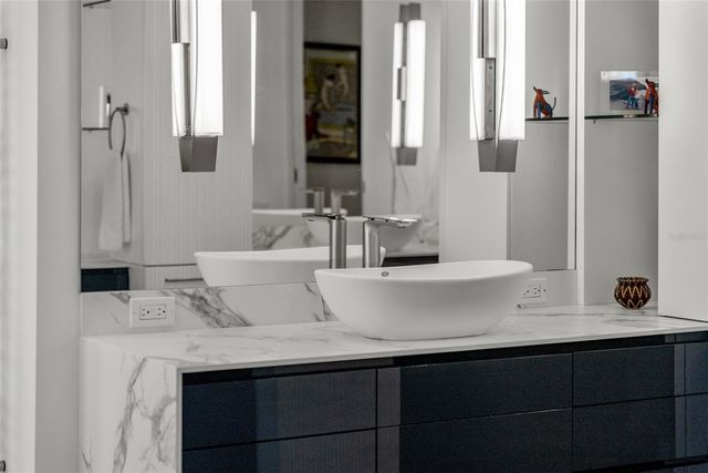 1365 HARBOR DRIVE, Sarasota, FL 34239