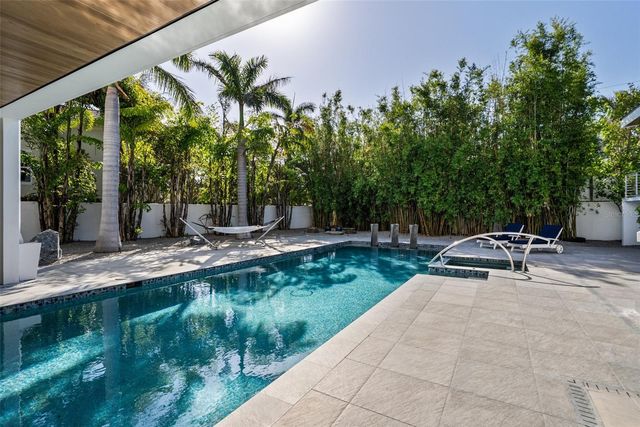 1365 HARBOR DRIVE, Sarasota, FL 34239