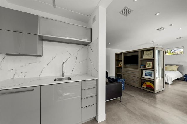 1365 HARBOR DRIVE, Sarasota, FL 34239