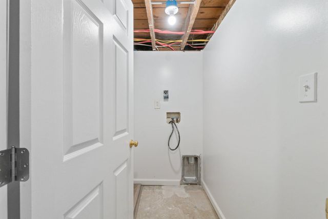 617 DELAWARE AVE, Essex, MD 21221