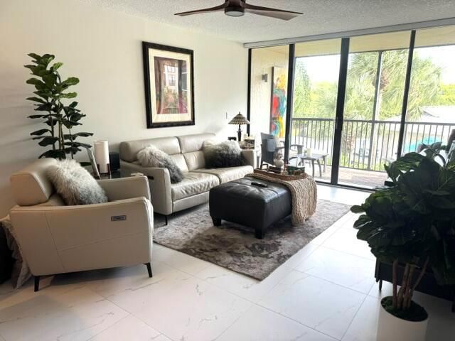 21 Royal Palm Way 2020, Boca Raton, FL 33432