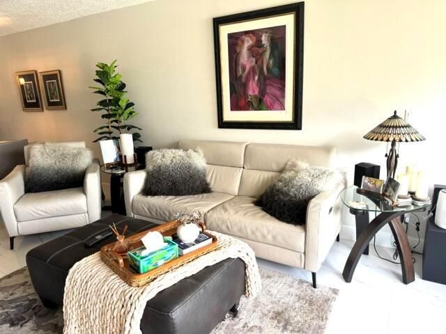 21 Royal Palm Way 2020, Boca Raton, FL 33432