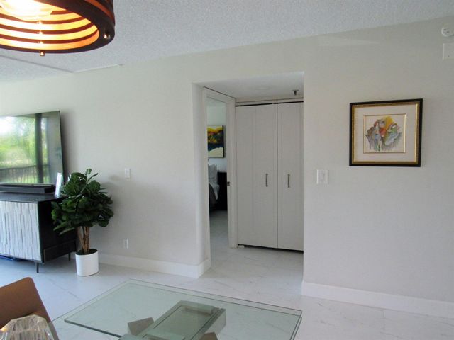 21 Royal Palm Way 2020, Boca Raton, FL 33432