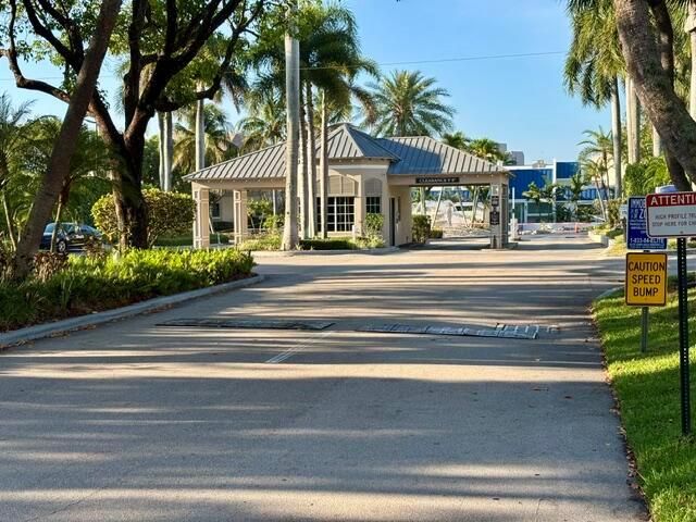 21 Royal Palm Way 2020, Boca Raton, FL 33432