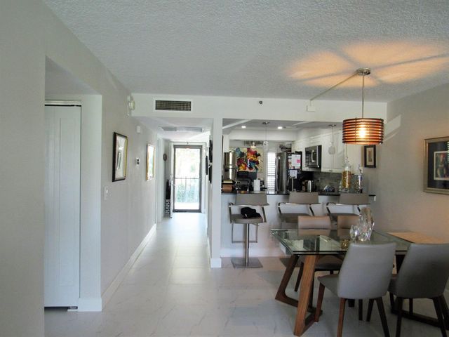 21 Royal Palm Way 2020, Boca Raton, FL 33432