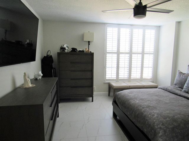 21 Royal Palm Way 2020, Boca Raton, FL 33432