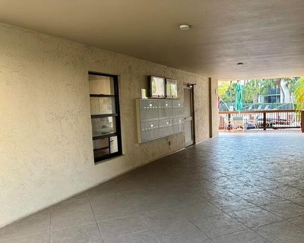 21 Royal Palm Way 2020, Boca Raton, FL 33432