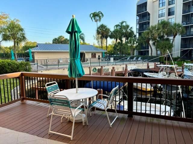 21 Royal Palm Way 2020, Boca Raton, FL 33432
