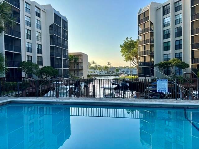 21 Royal Palm Way 2020, Boca Raton, FL 33432