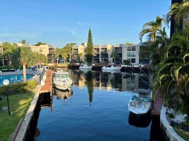 21 Royal Palm Way 2020, Boca Raton, FL 33432