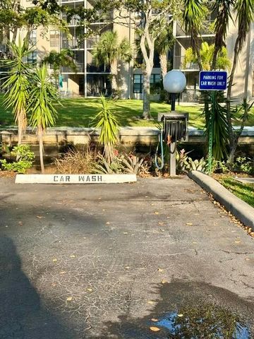 21 Royal Palm Way 2020, Boca Raton, FL 33432