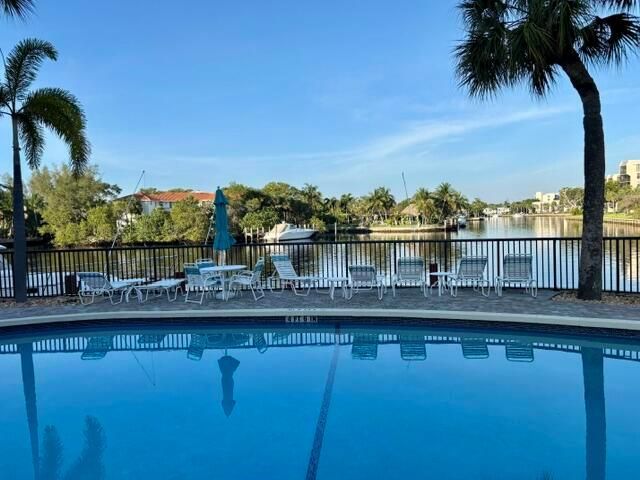 21 Royal Palm Way 2020, Boca Raton, FL 33432