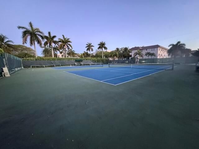 21 Royal Palm Way 2020, Boca Raton, FL 33432