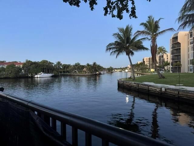 21 Royal Palm Way 2020, Boca Raton, FL 33432