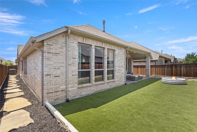 921 Queens Lake Trail, Mckinney, TX 75071