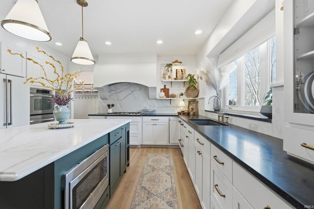 11615 Red Cedar Cove, Fort Wayne, IN 46845