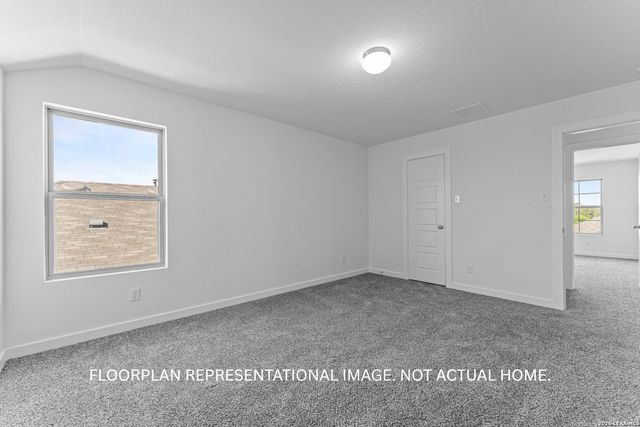 17408 Elder Walnut Drive, Elmendorf, TX 78112