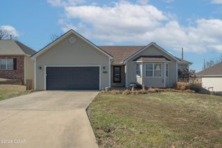 2724 N Missouri Avenue, Joplin, MO 64801