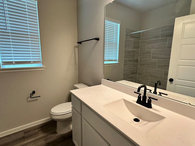 13627 Lago Vista Drive, Iowa Colony, TX 77583