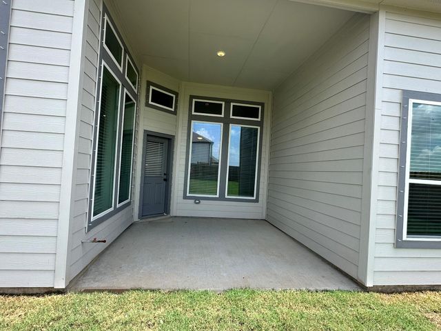 13627 Lago Vista Drive, Iowa Colony, TX 77583
