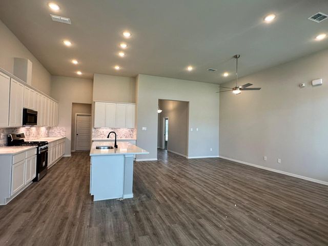 13627 Lago Vista Drive, Iowa Colony, TX 77583