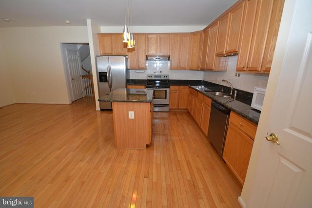 325 WINTER WALK DR, Gaithersburg, MD 20878