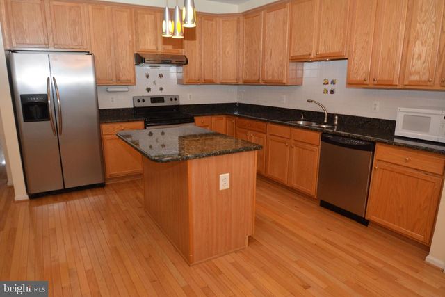 325 WINTER WALK DR, Gaithersburg, MD 20878