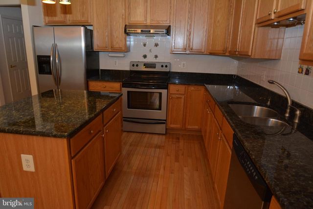 325 WINTER WALK DR, Gaithersburg, MD 20878