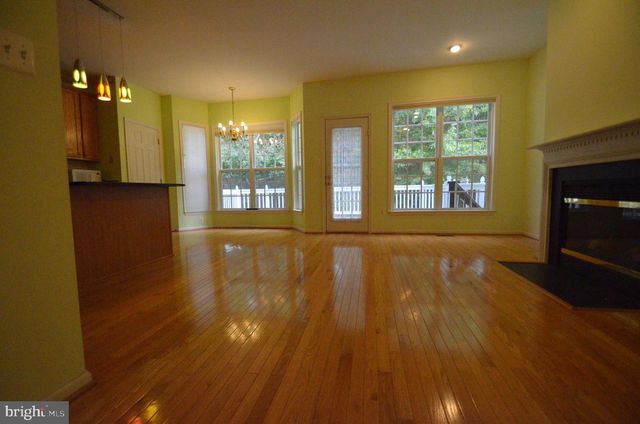 325 WINTER WALK DR, Gaithersburg, MD 20878