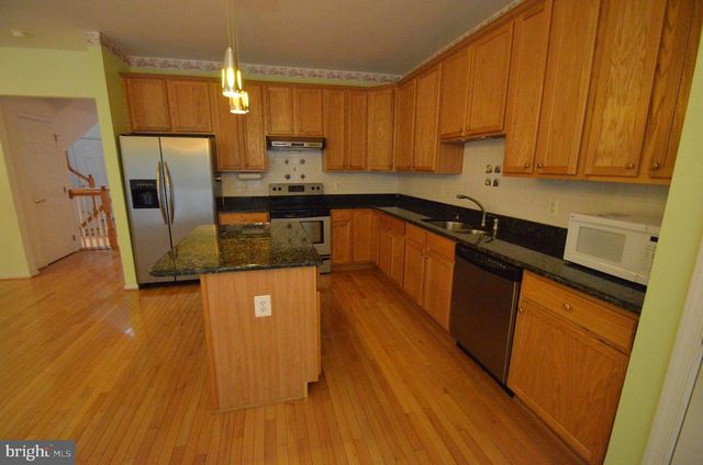 325 WINTER WALK DR, Gaithersburg, MD 20878