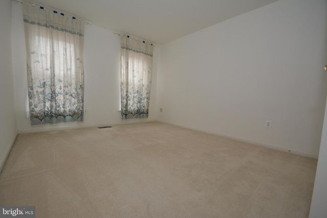 325 WINTER WALK DR, Gaithersburg, MD 20878