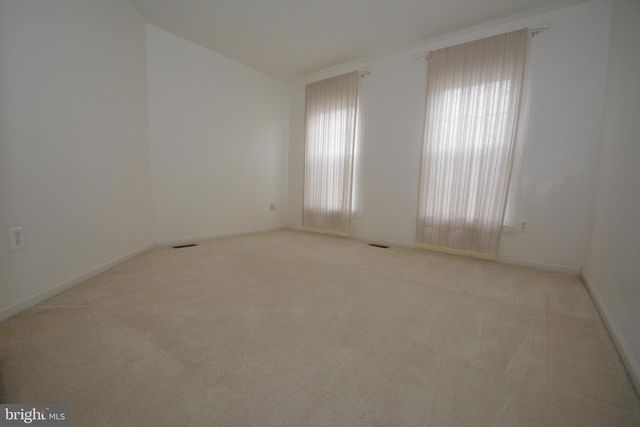 325 WINTER WALK DR, Gaithersburg, MD 20878