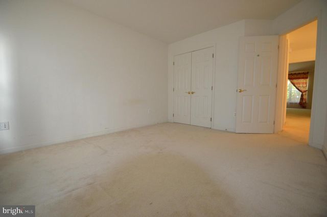 325 WINTER WALK DR, Gaithersburg, MD 20878