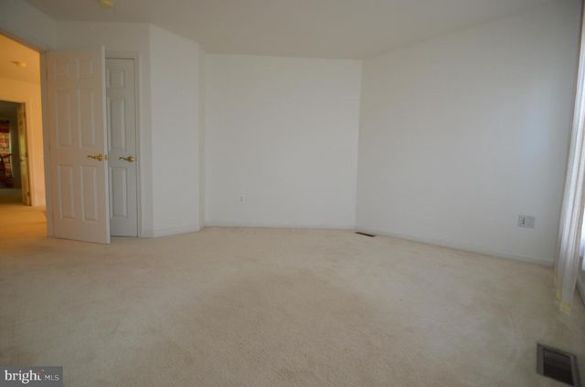 325 WINTER WALK DR, Gaithersburg, MD 20878