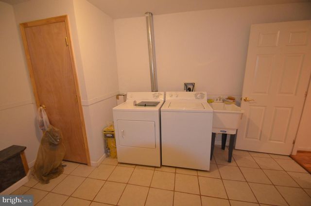 325 WINTER WALK DR, Gaithersburg, MD 20878