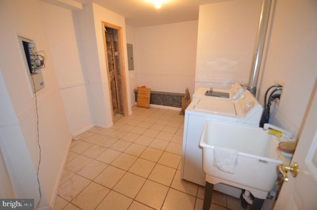 325 WINTER WALK DR, Gaithersburg, MD 20878