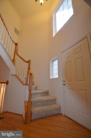 325 WINTER WALK DR, Gaithersburg, MD 20878