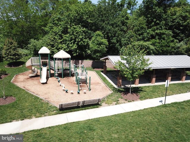 325 WINTER WALK DR, Gaithersburg, MD 20878