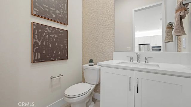 27320 Fox Den Place, Valencia, CA 91381