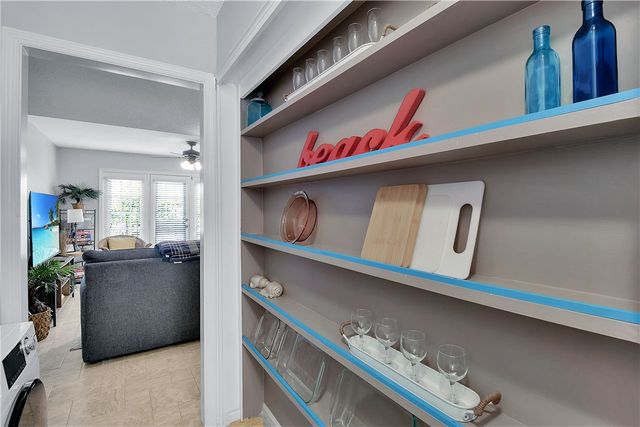 425 Magnolia Ave C, St Simons Island, GA 31522