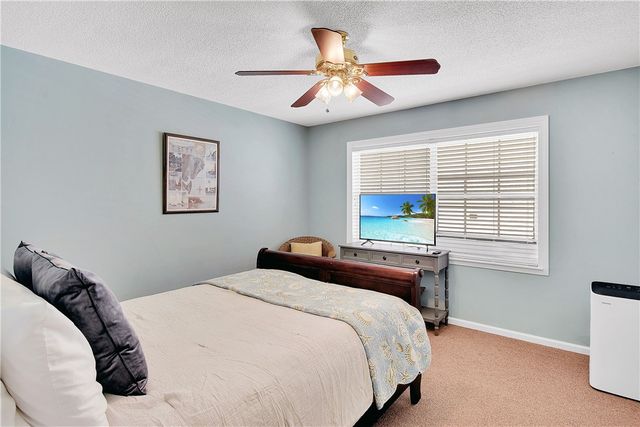 425 Magnolia Ave C, St Simons Island, GA 31522