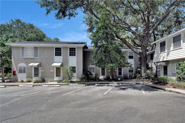 425 Magnolia Ave C, St Simons Island, GA 31522