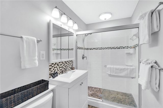 425 Magnolia Ave C, St Simons Island, GA 31522