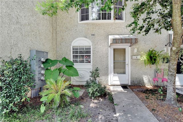 425 Magnolia Ave C, St Simons Island, GA 31522