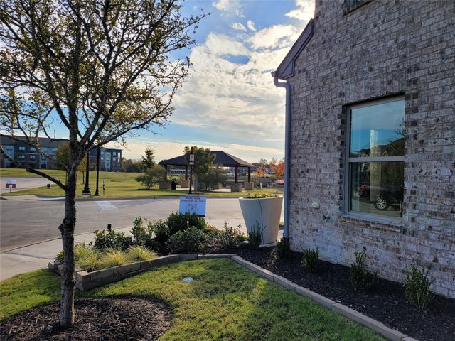 1001 Boyd Lane, Euless, TX 76040